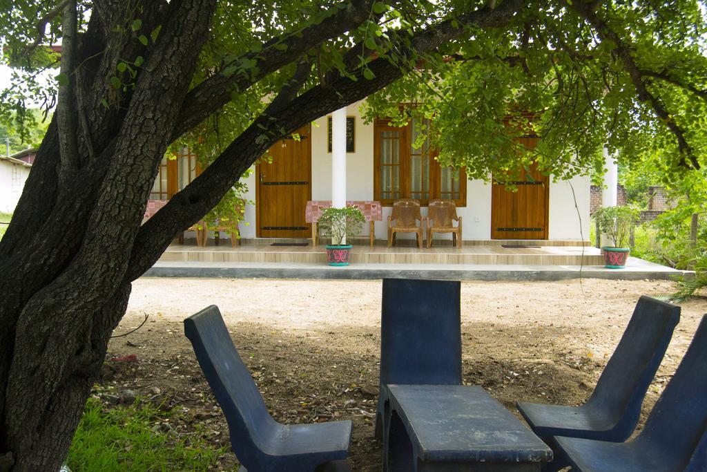 River Nature Park Polonnaruwa Exterior photo