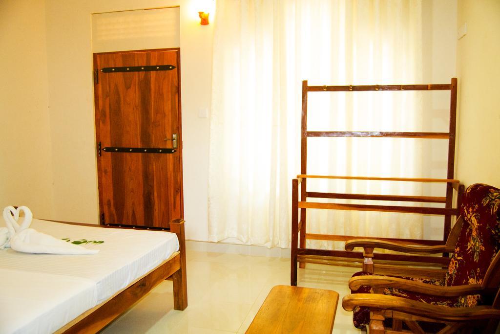 River Nature Park Polonnaruwa Exterior photo