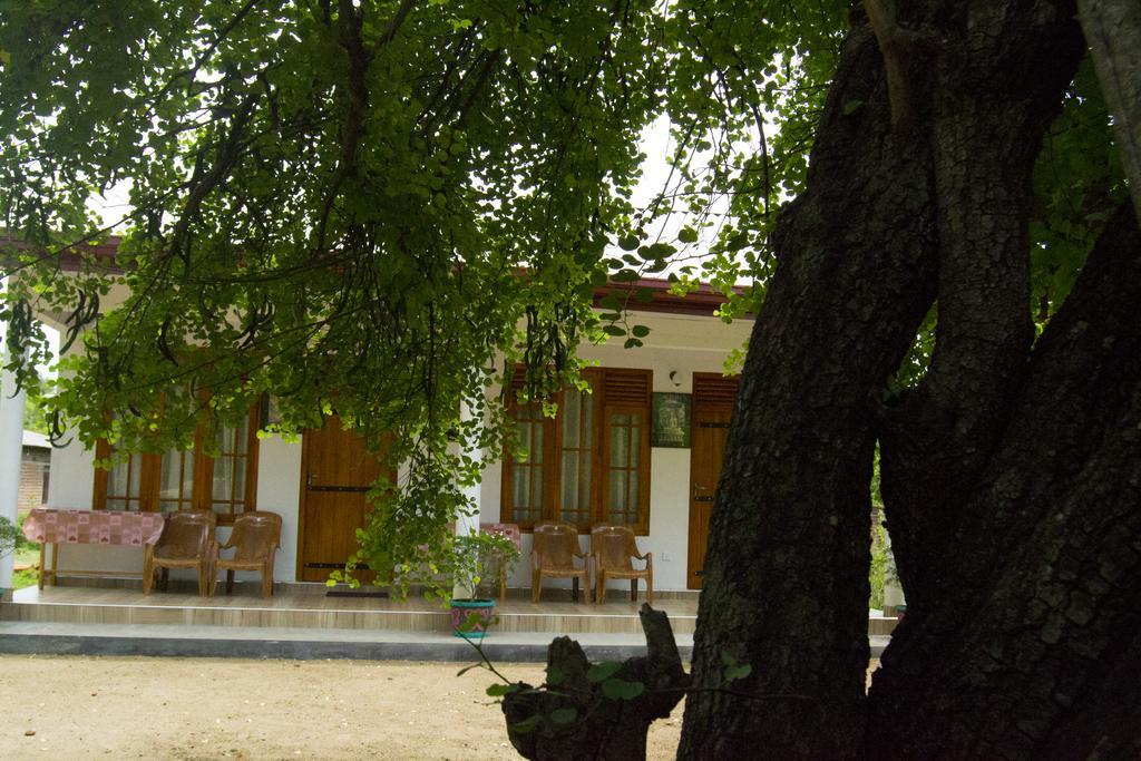 River Nature Park Polonnaruwa Exterior photo